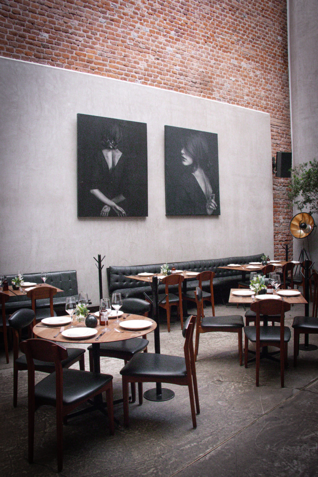 The interior of Blanco Colima: one of the best restaurants for eating dairy-free in Mexico City