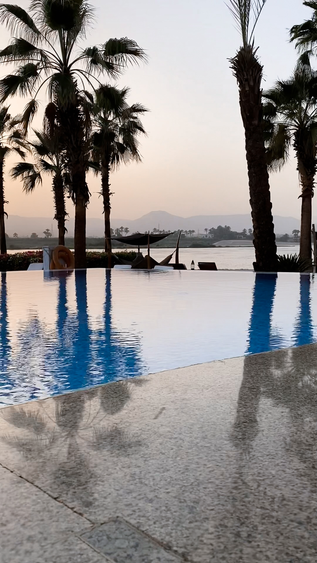 The pool at the Hilton Luxor