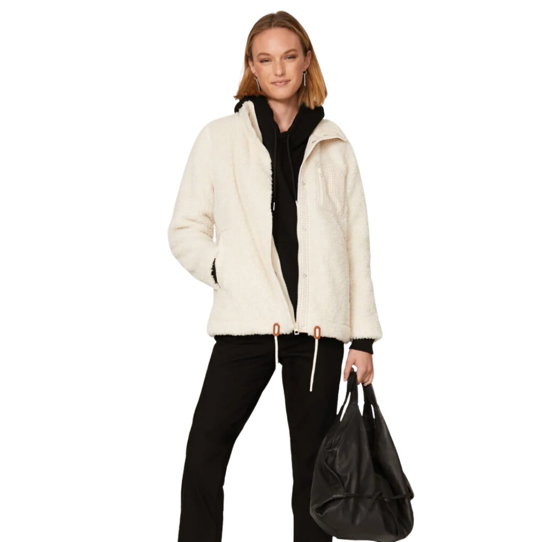 What To Wear in Mendocino: Seasonally-Appropriate Jacket