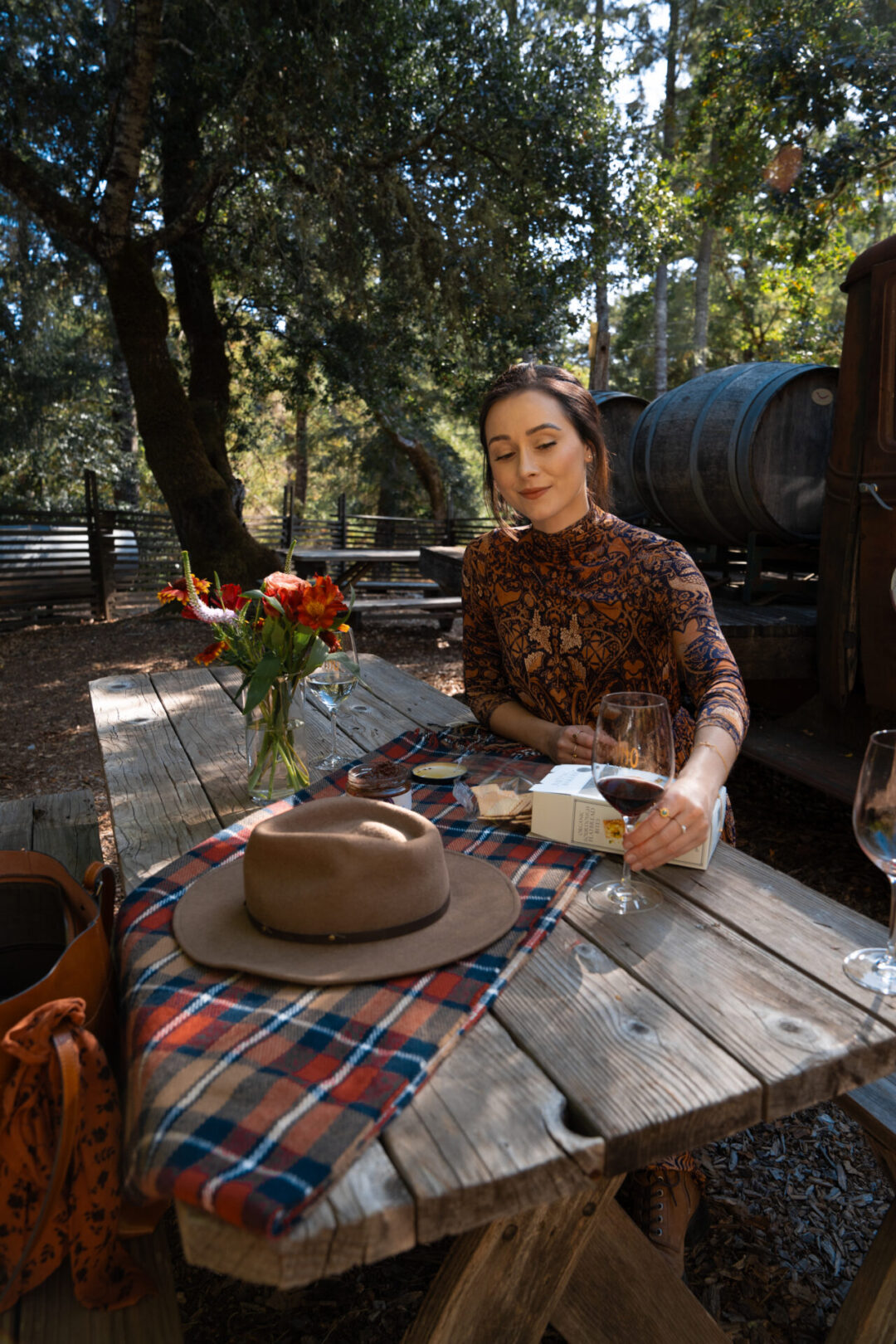 Travel Blogger Jordan Gassner enjoying a picnic at Maple Creek Winery in California's Mendocino County