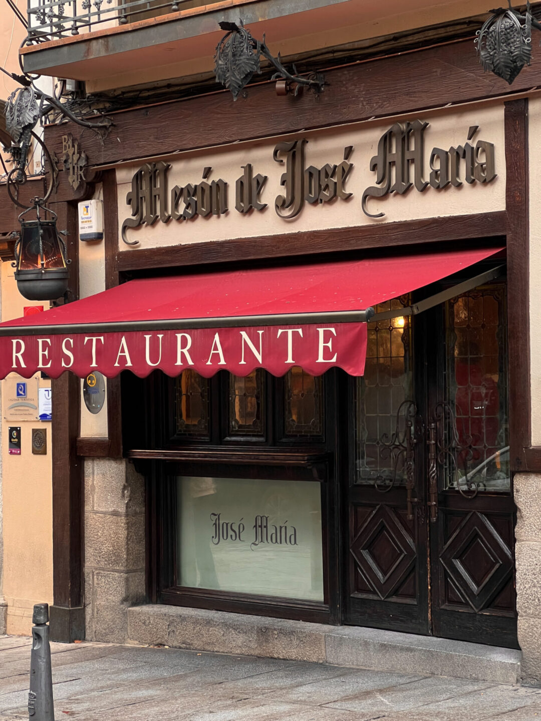 Segovia Travel Guide: The exterior of Jose Maria Restaurante in Segovia, Spain