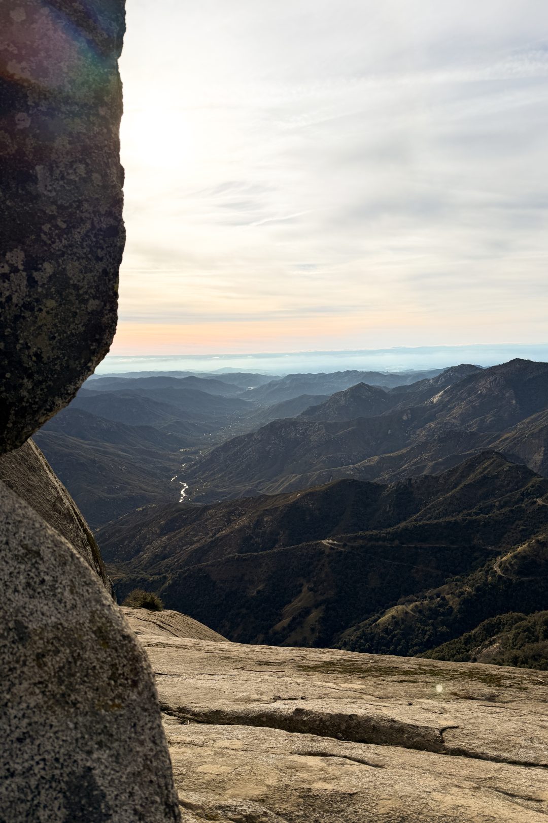 The view from a lookout point along Moro Rock in Sequoia National Park in California, USA
