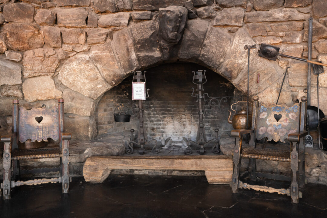 Best Grand Canyon Viewpoints: The old fireplace and antique chairs inside Hermit's Rest in the Grand Canyon